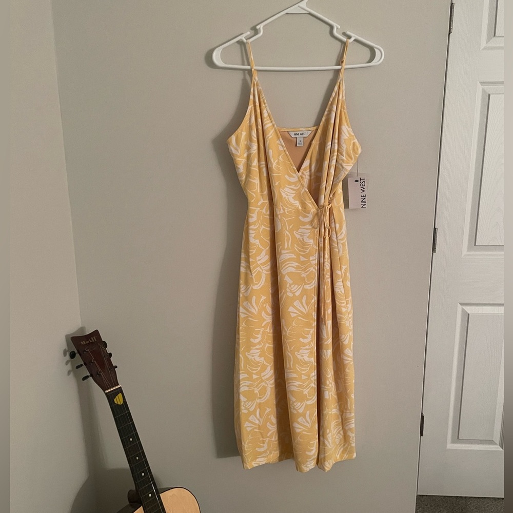 Women's Nine West Yellow Wrap Midi Dress NWT